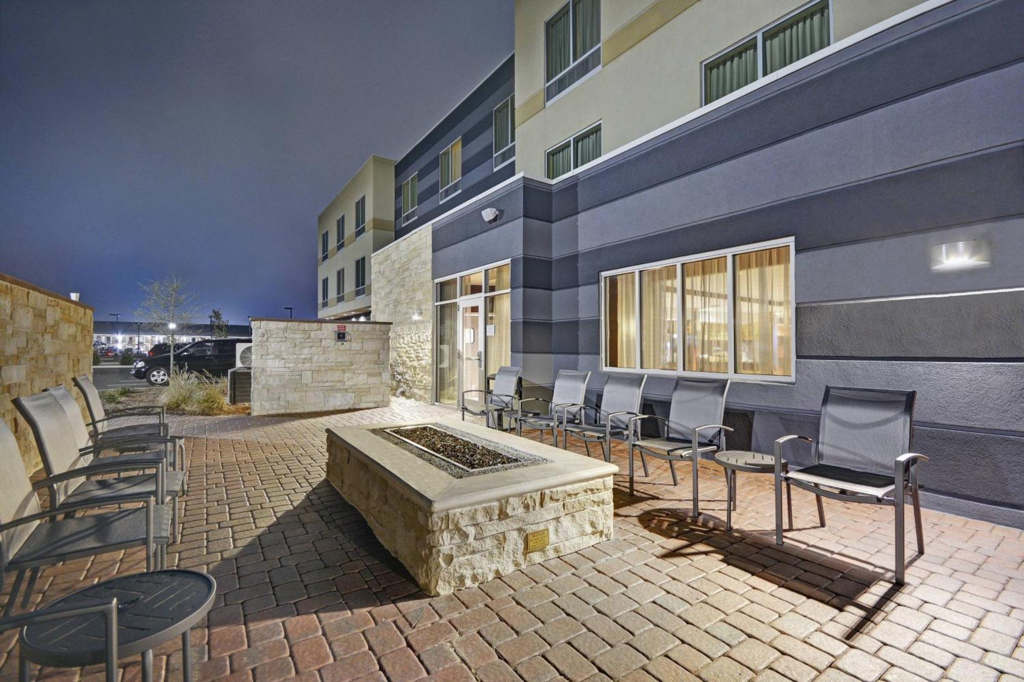 Fairfield Inn & Suites By Marriott Savannah Sw/Richmond Hill Kültér fotó